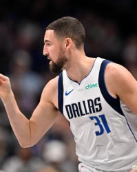 星空体育app-梦回巅峰克莱半场23分平赛季纪录，三大核心缺阵，独行侠双杀爵士|克雷·汤普森|西部|达拉斯独行侠队|NBA常规赛|洛杉矶快船队_新浪体育_新浪新闻